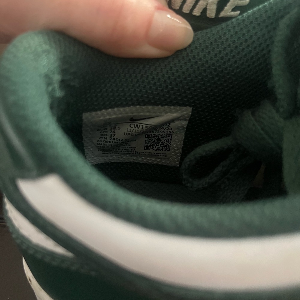Michigan State Dunks - Picture 6 of 6
